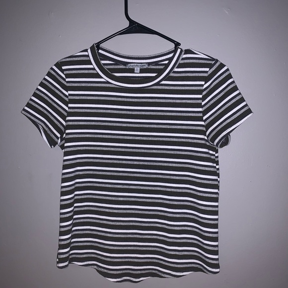 ๐3 for $15๐ Striped Tee - Picture 2 of 3